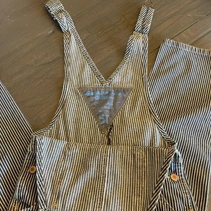 Denim colored overalls - size 5T